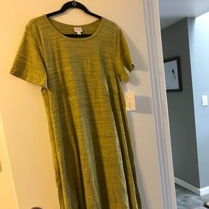 Lularoe Large Green/Yellow Carly’s NWT